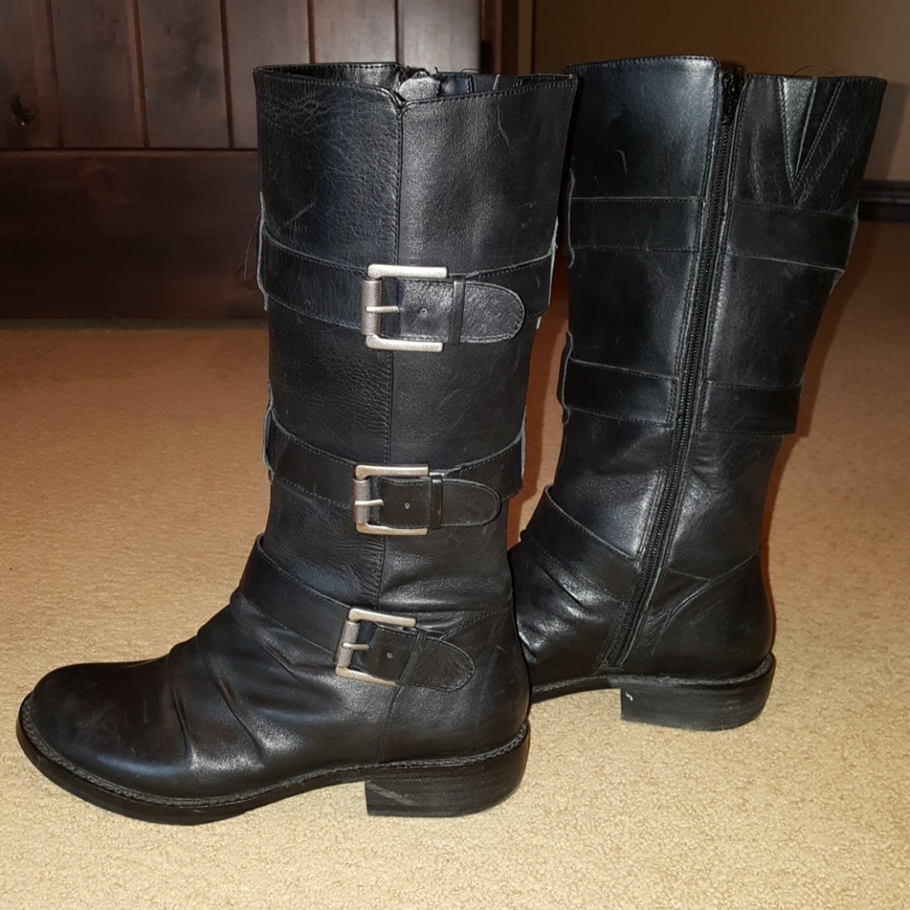 BCBG BOOTS - Picture 3 of 7